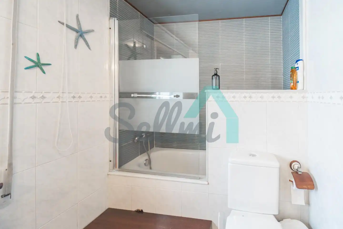 Baño de Casa o chalet en venta en Castropol con Calefacción y Jardín privado
