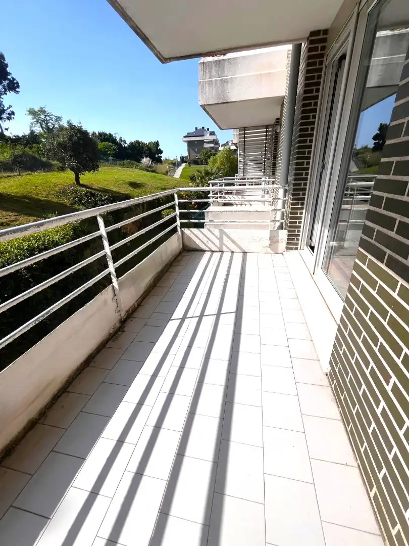 Terraza de Piso en venta en Castro-Urdiales con Calefacción, Jardín privado y Parquet