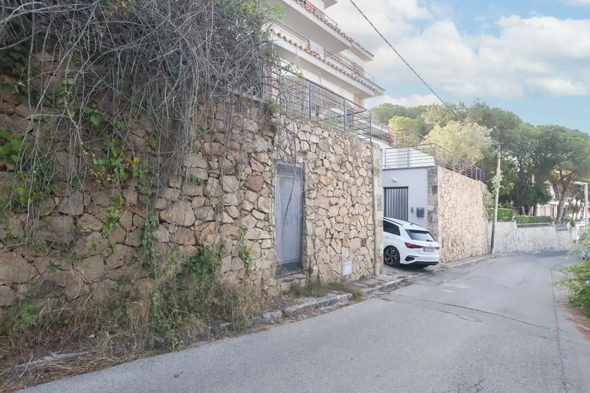 Vista exterior de Casa adosada en venta en Lloret de Mar