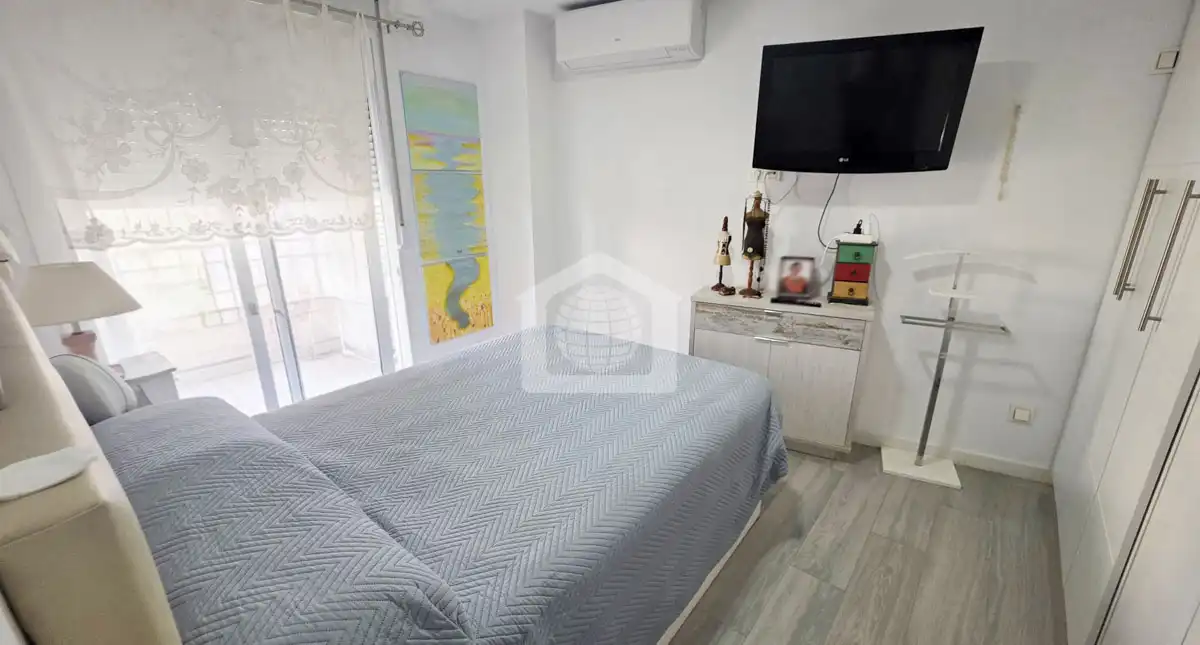 Dormitori de Apartament en venda en Marbella amb Aire condicionat i Terrassa