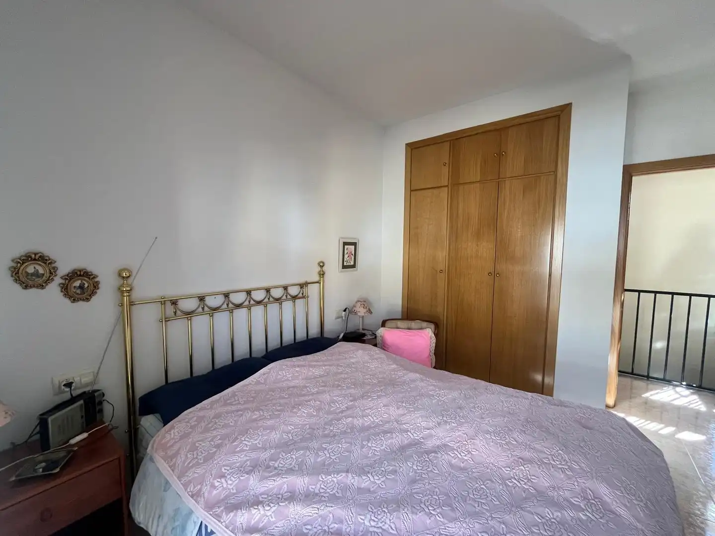 Habitación de Casa adosada en venta en Cáceres con Aire acondicionado, Calefacción y Terraza