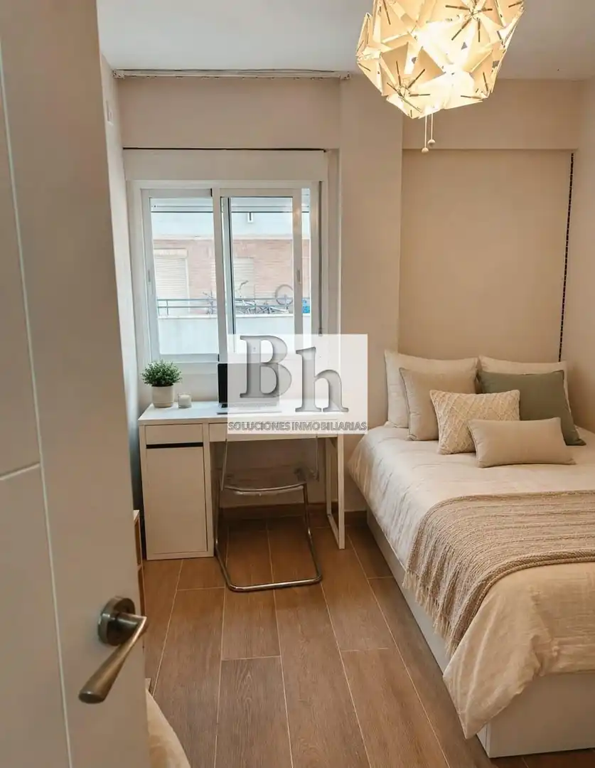 Habitación de Piso en venta en Málaga con Aire acondicionado