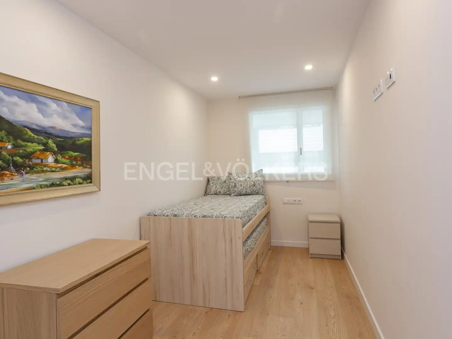 Bedroom of Flat for rent in Esplugues de Llobregat  with Air Conditioner, Heating and Parquet flooring