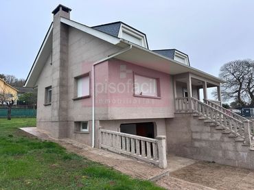 Haus zum Verkauf in Parroquias del Oeste
