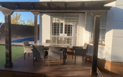 Terrace of House or chalet to rent in Montequinto  with Air Conditioner and Swimming Pool