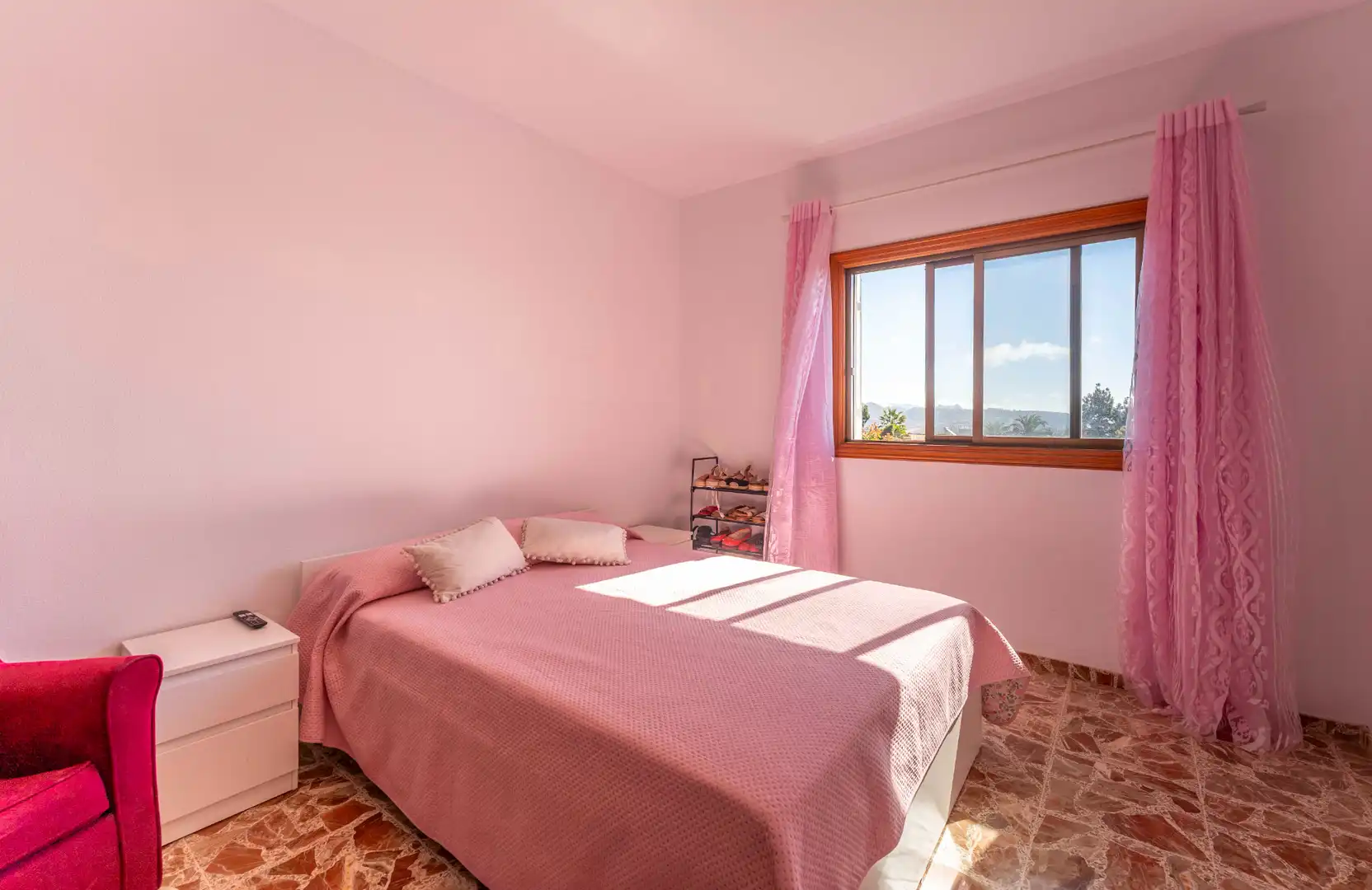 Dormitori de Casa o xalet en venda en San Cristóbal de la Laguna amb Jardí privat, Terrassa i Moblat