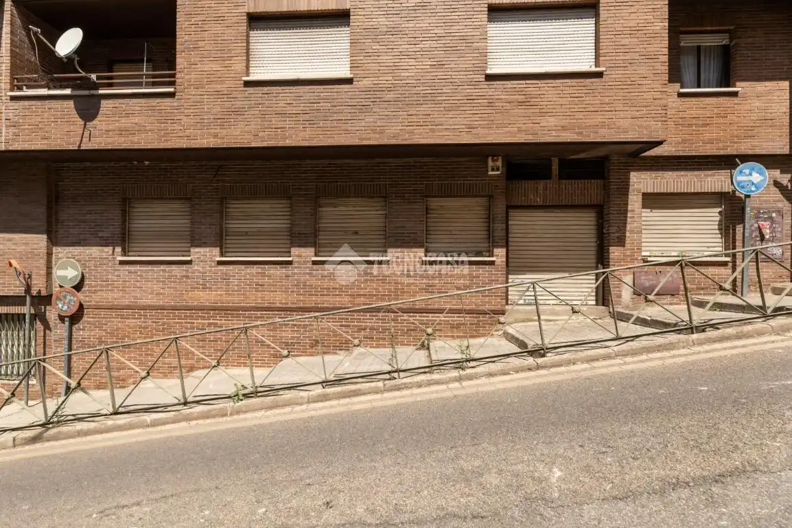 Vista exterior de Local en venda en Las Rozas de Madrid
