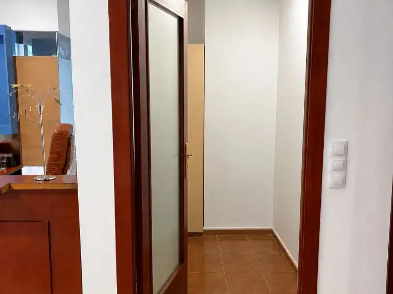 Büro zur Miete in Barcelona mit Klimaanlage, Heizung und Möbliert