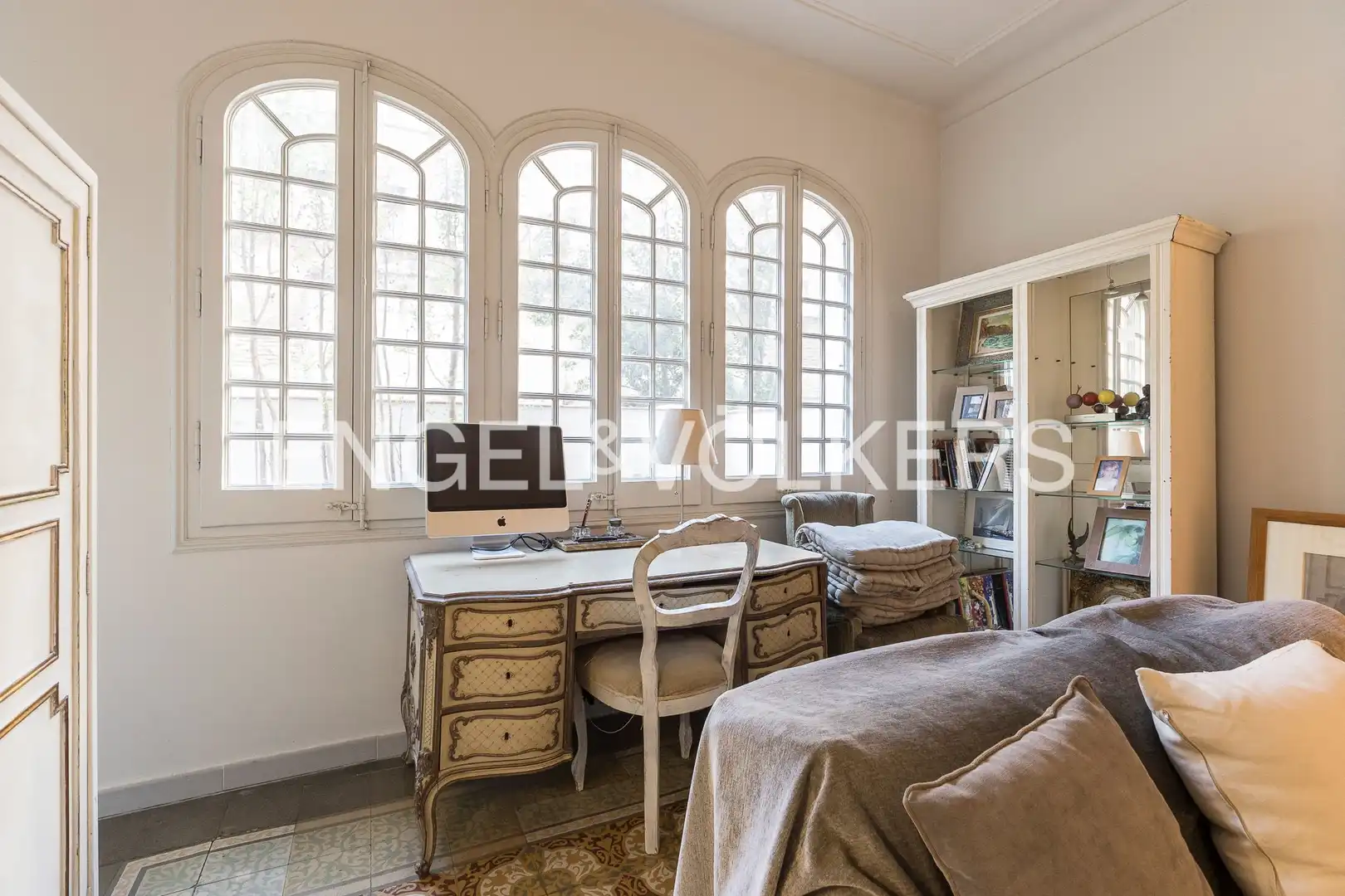Habitación de Dúplex en venta en Barcelona con Calefacción, Terraza y Trastero