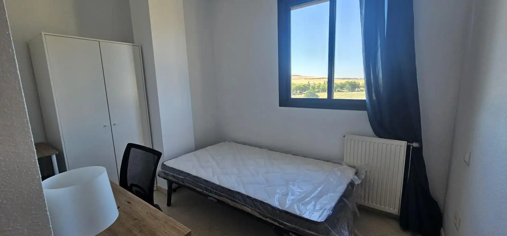 Schlafzimmer von Wohnung zur Miete in Badajoz mit Klimaanlage und Heizung