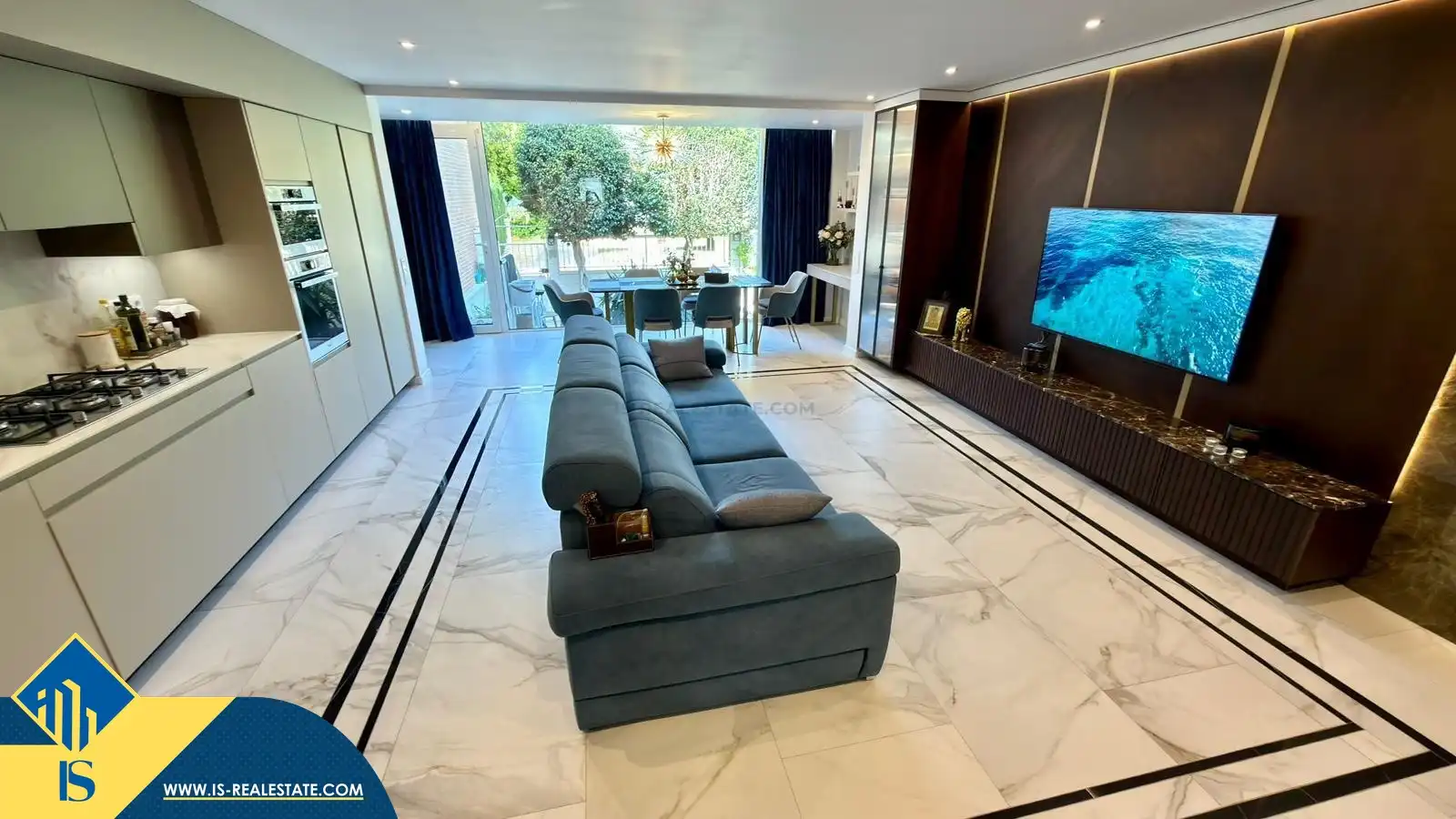 Sala d'estar de Casa o xalet en venda en Alicante / Alacant amb Terrassa, Moblat i Piscina comunitària