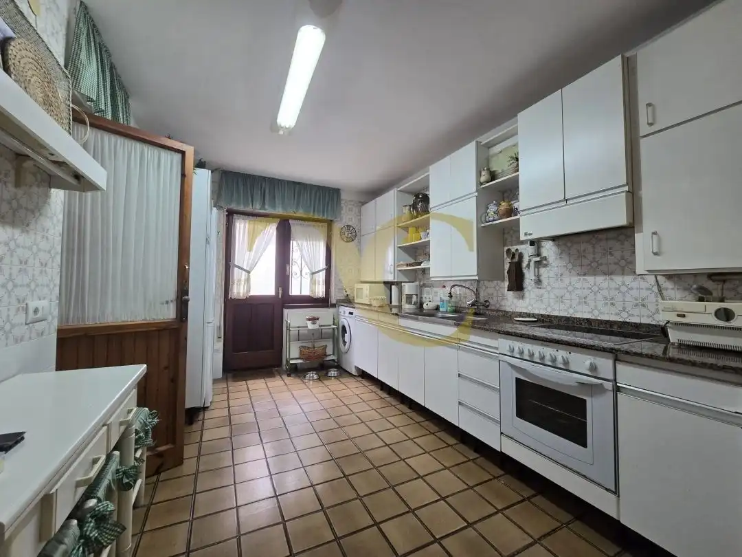 Cocina de Casa o chalet en venta en Llanes con Calefacción, Jardín privado y Terraza