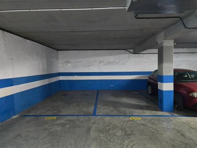 Garaje en Venta en Calle Alférez Provisional, 151 en La Feria