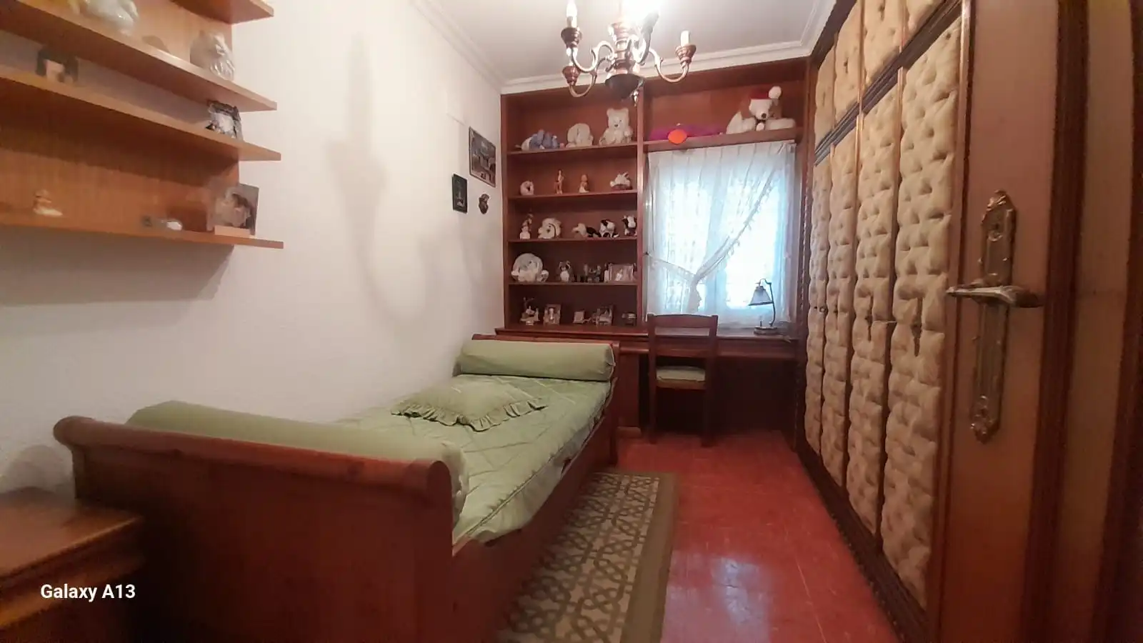 Dormitori de Casa o xalet en venda en Paterna amb Aire condicionat, Calefacció i Jardí privat
