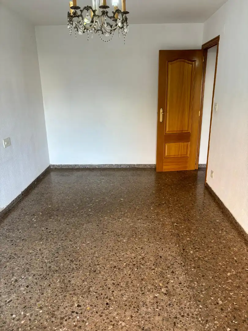 Wohnung zum Verkauf in Valencia mit Balkon