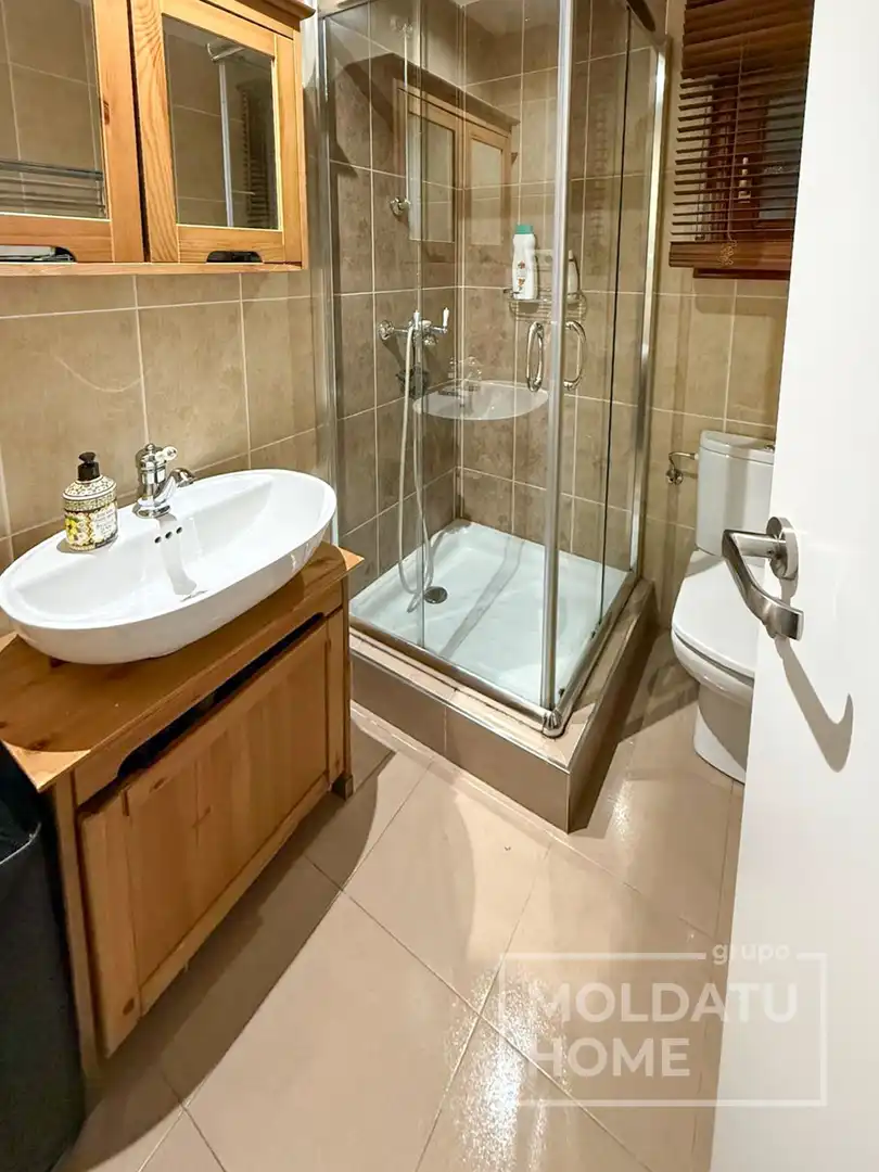 Bathroom of Houses for sale in Abanto y Ciérvana-Abanto Zierbena  with Heating, Private garden and Terrace