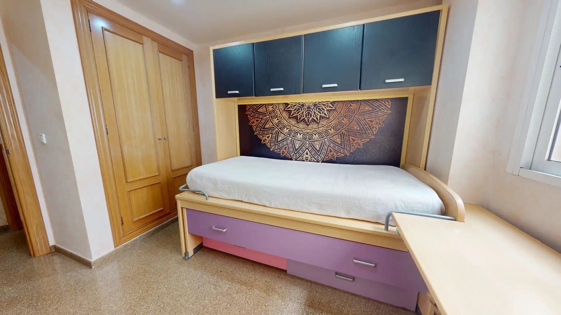 Habitación de Piso en venta en Elda