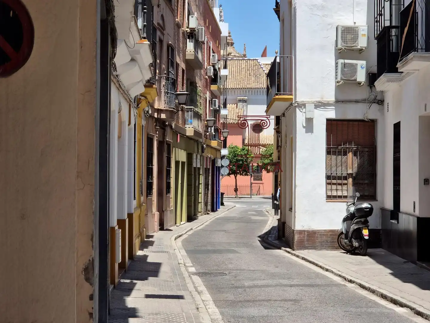Vista exterior de Estudio en venta en Sevilla con Trastero