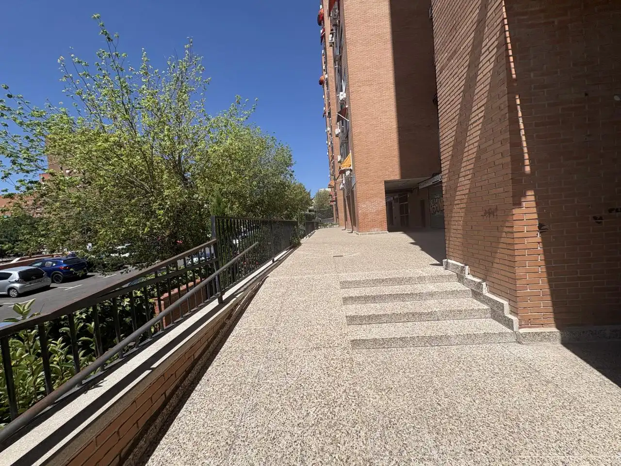 Außenansicht von Maisonette zum Verkauf in Madrid mit Heizung und Parkett