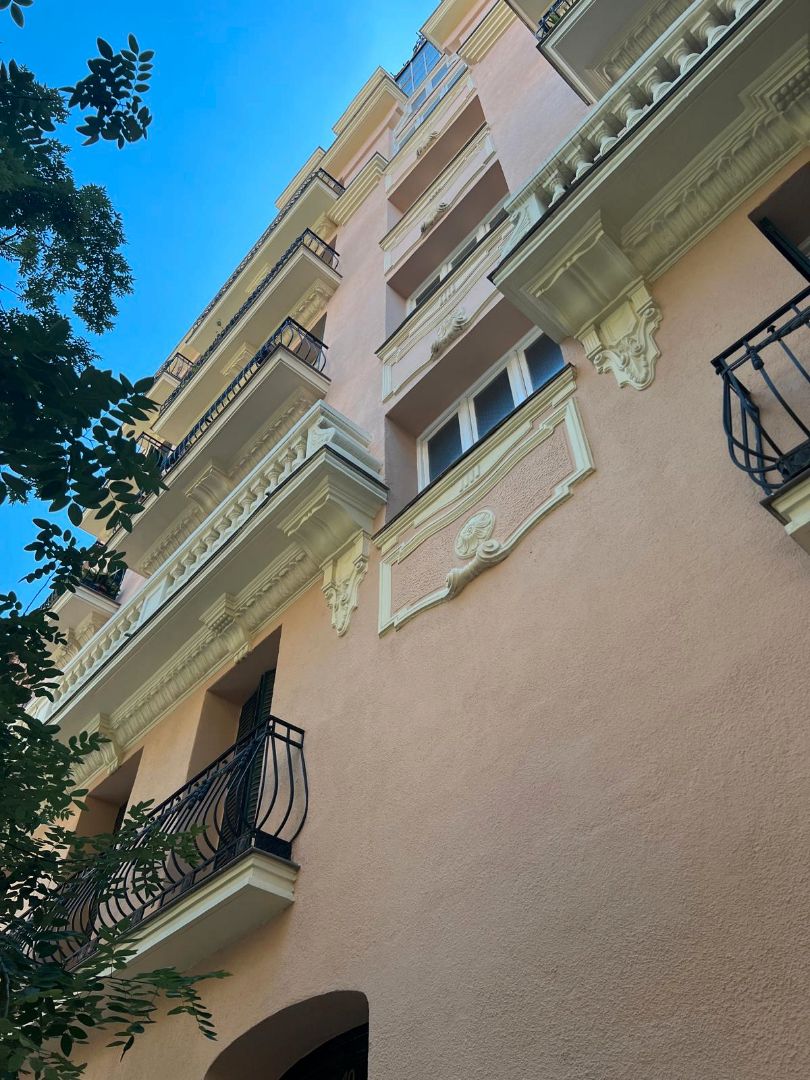 Vista exterior de Estudi de lloguer en  Madrid Capital amb Aire condicionat, Calefacció i Forn
