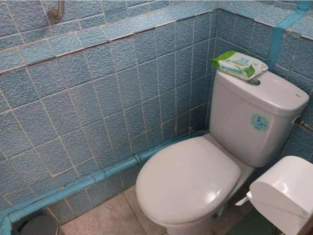 Bathroom of Buildings for sale in Barcelona