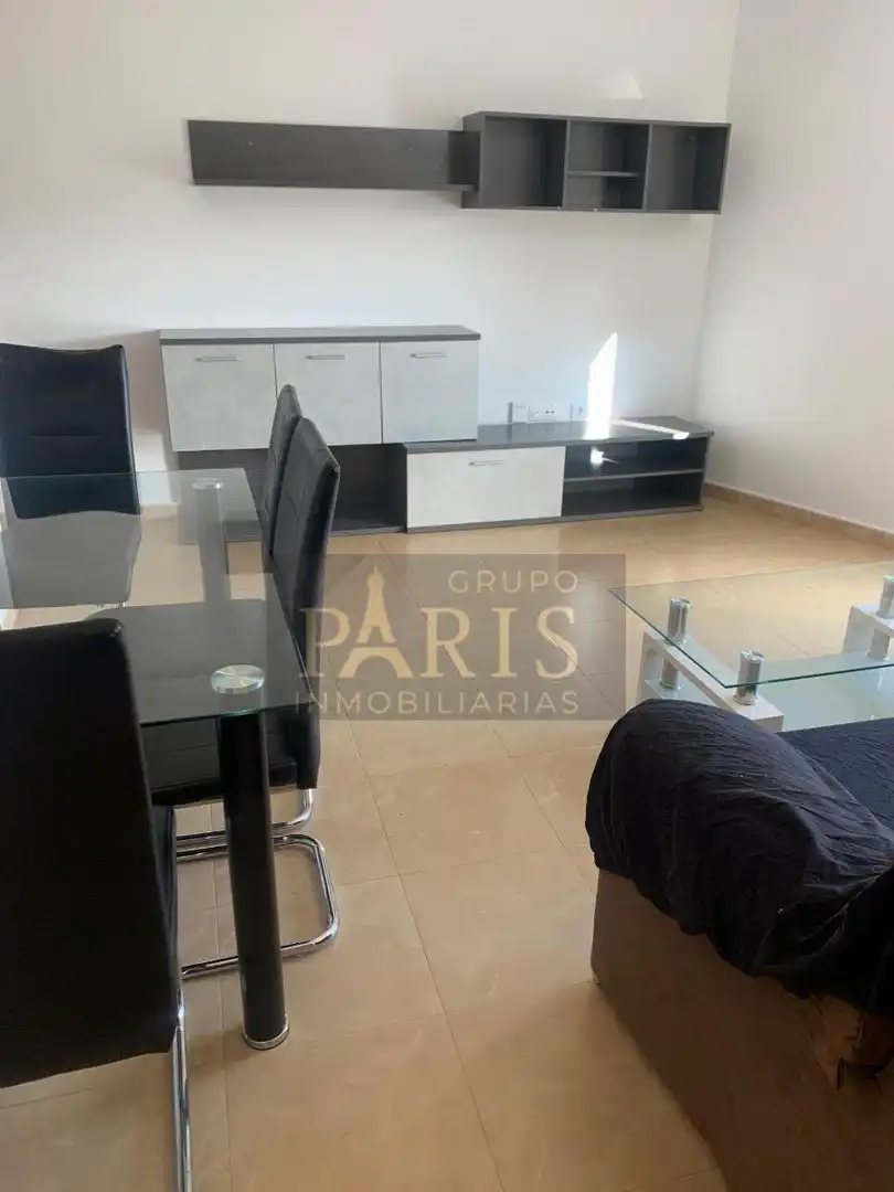 Sala de estar de Apartamento de alquiler en La Unión con Trastero y Amueblado