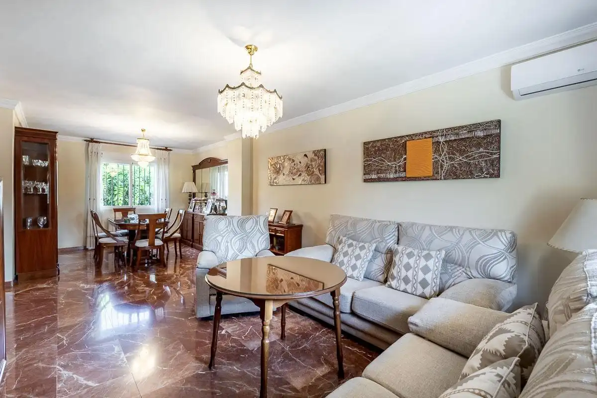 Sala de estar de Casa adosada en venta en Las Gabias con Calefacción, Jardín privado y Terraza