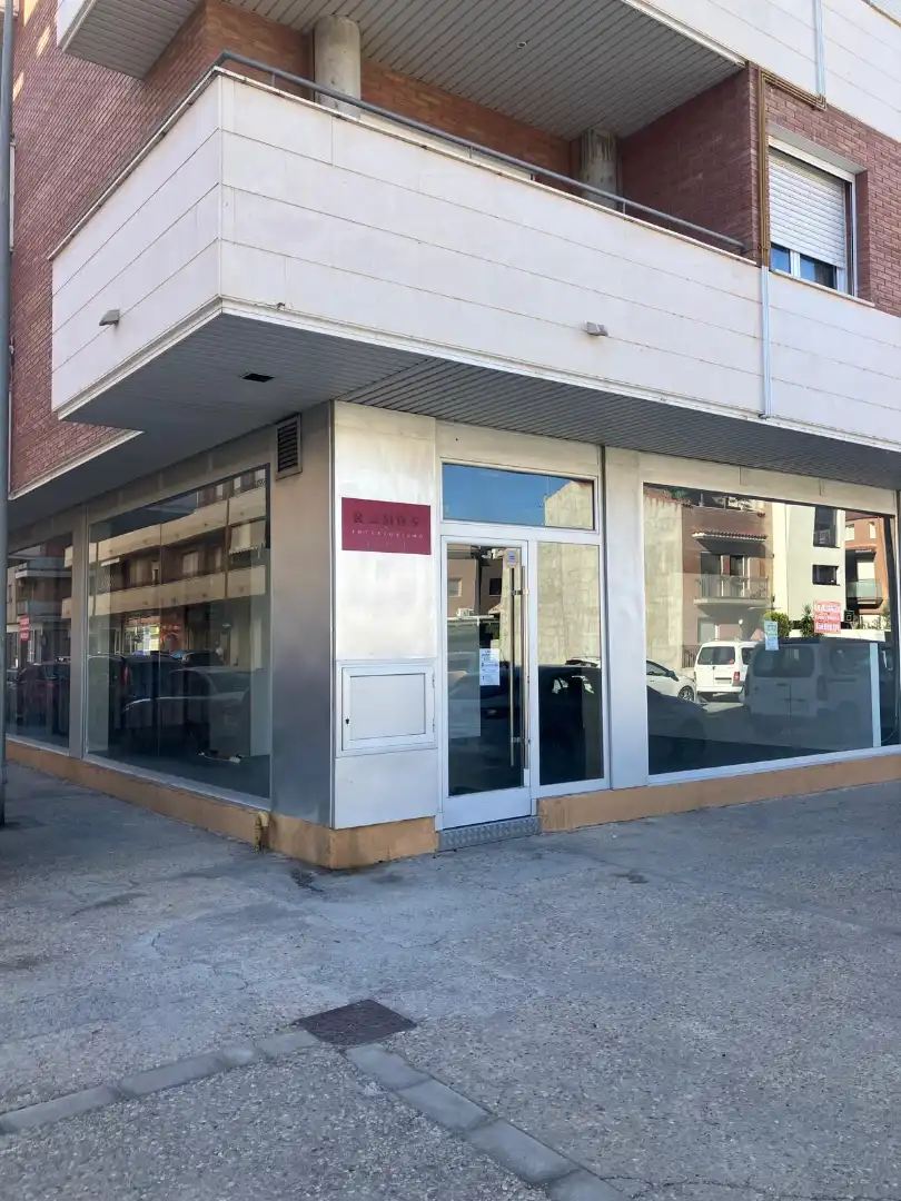 Business premises to rent in Calle Masarrabal 5, imagen 3