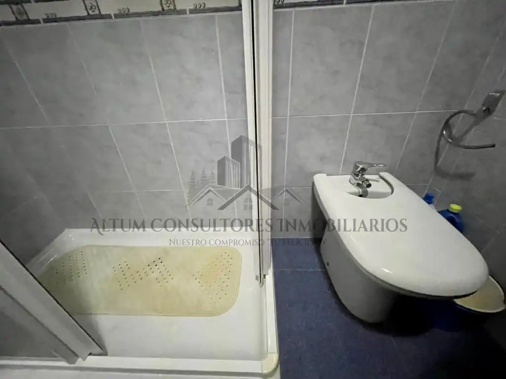 Bathroom of Flat for sale in Sevilla