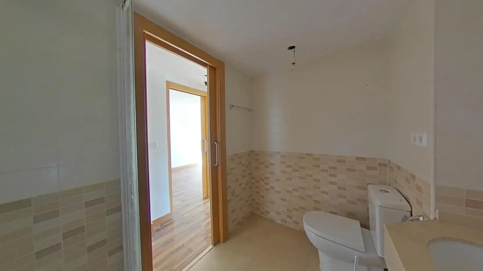 Baño de Piso en venta en Zaragoza con Calefacción, Parquet y Horno