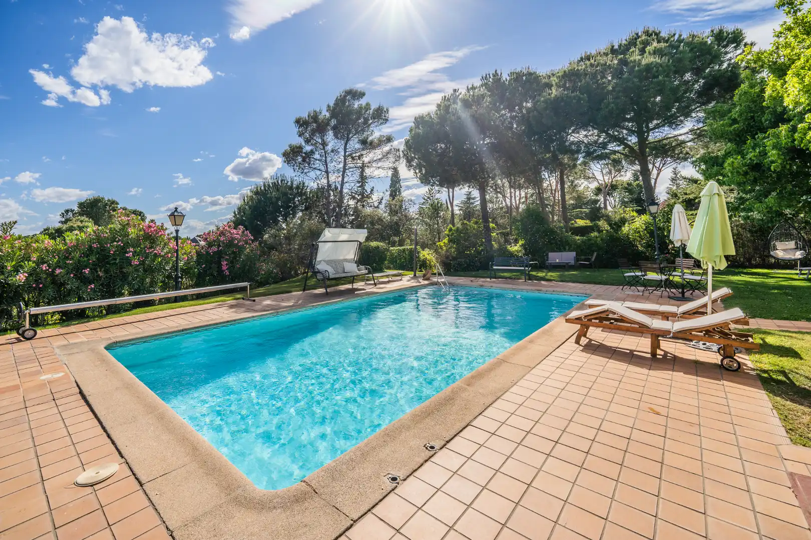 Piscina de Casa o chalet en venta en Las Rozas de Madrid con Aire acondicionado, Calefacción y Jardín privado
