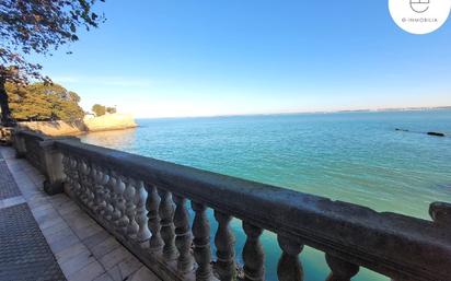 Vista exterior de Pis en venda en  Cádiz Capital amb Aire condicionat i Balcó