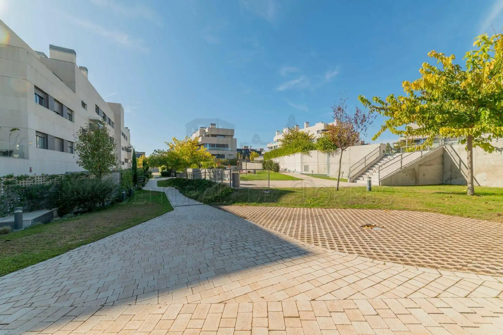 Vista exterior de Àtic de lloguer en Boadilla del Monte amb Aire condicionat, Calefacció i Terrassa