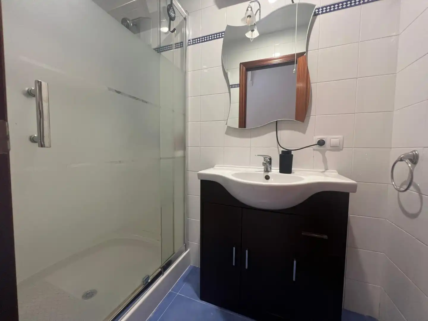 Baño de Piso en venta en Los Palacios y Villafranca con Aire acondicionado y Terraza