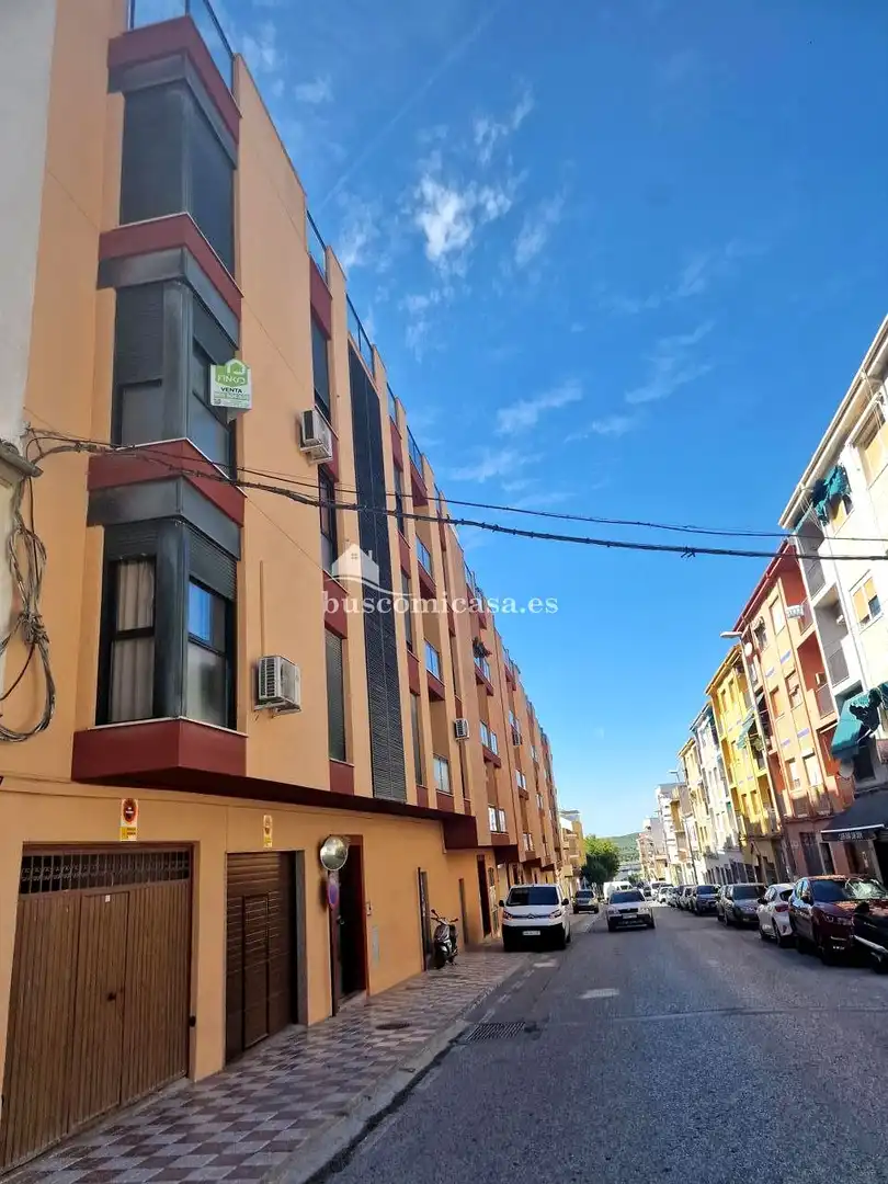 Außenansicht von Maisonette zum Verkauf in Torredonjimeno mit Terrasse und Gemeinschaftspool