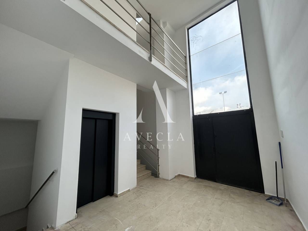 Industrial buildings to rent in Badalona