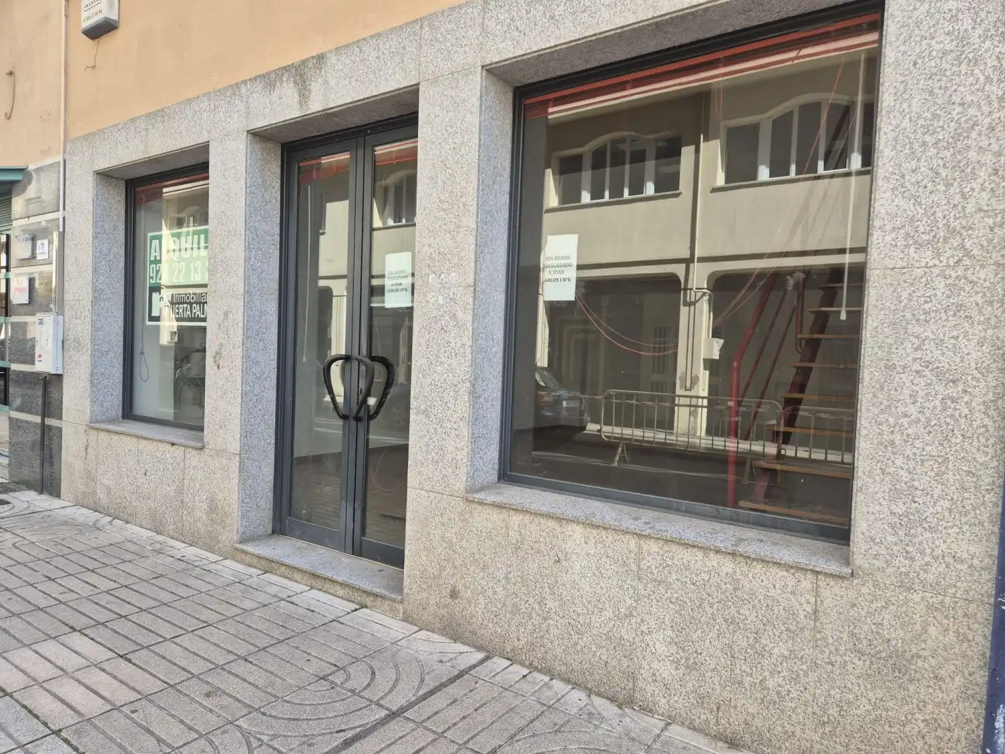 Commercial properties for rent in Badajoz  with Air Conditioner