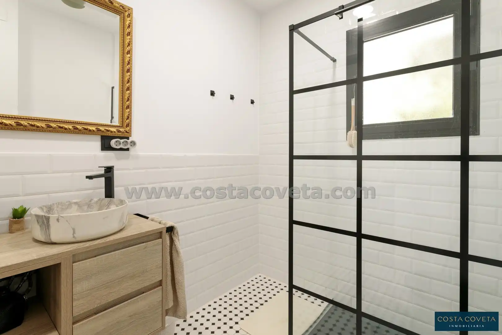 Bathroom of Houses for sale in El Campello  with Air Conditioner, Private garden and Terrace