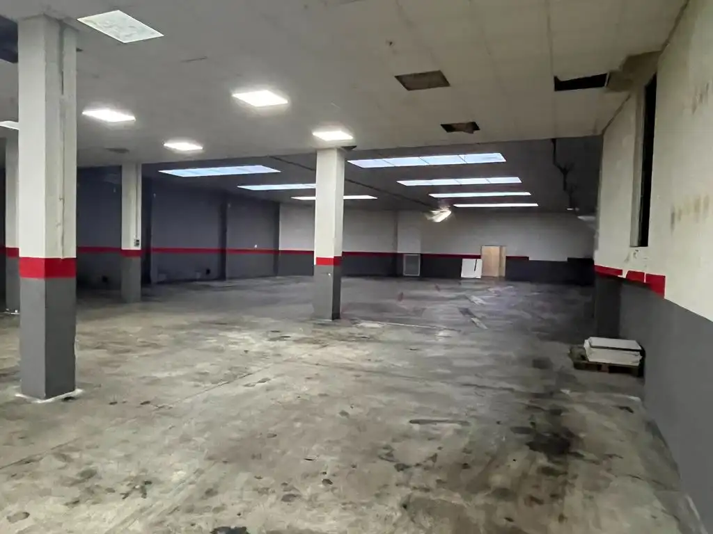 Local en venta en Calle Juan de Toledo, 19, Industria