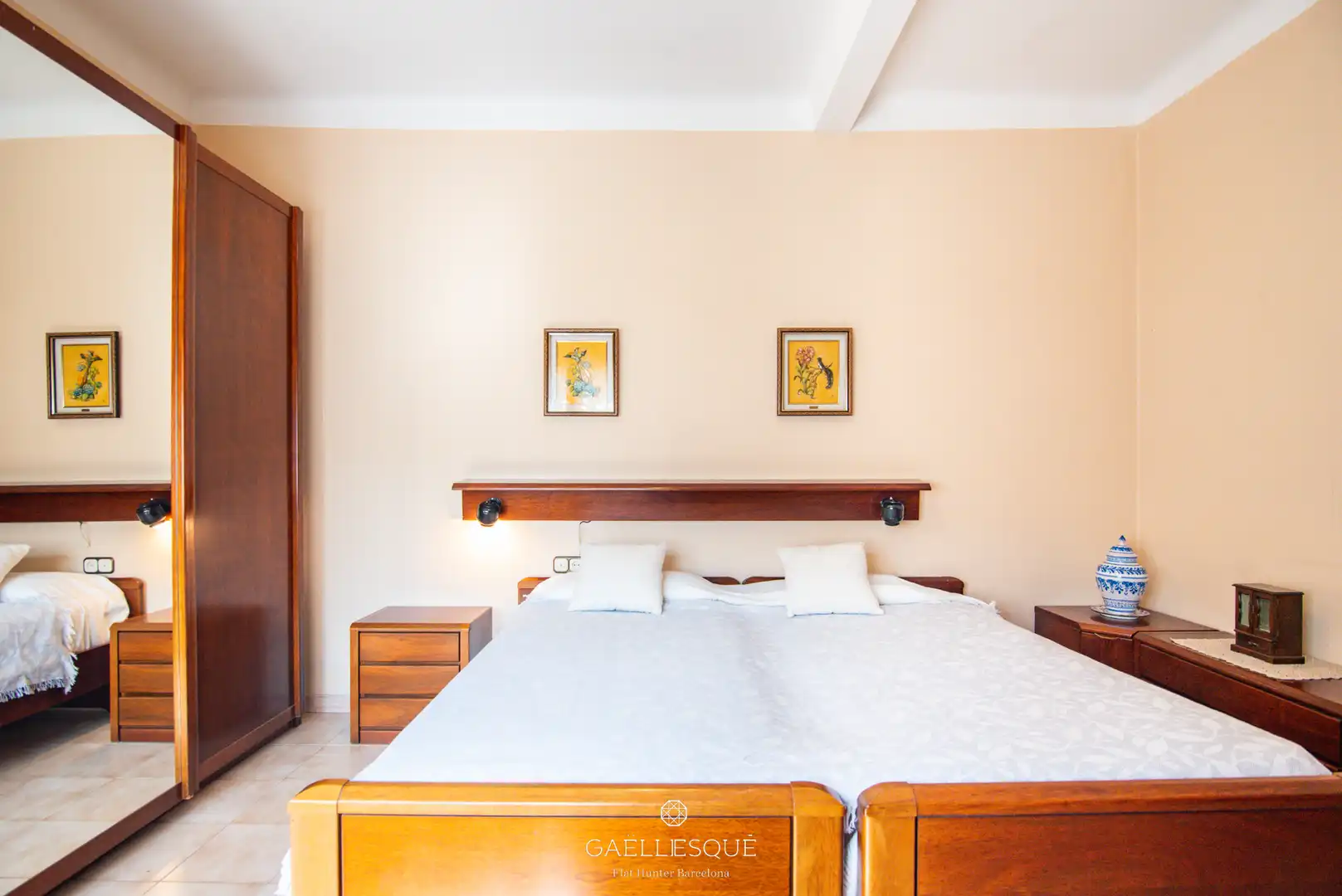 Habitación de Casa o chalet en venta en Barcelona con Calefacción, Jardín privado y Terraza