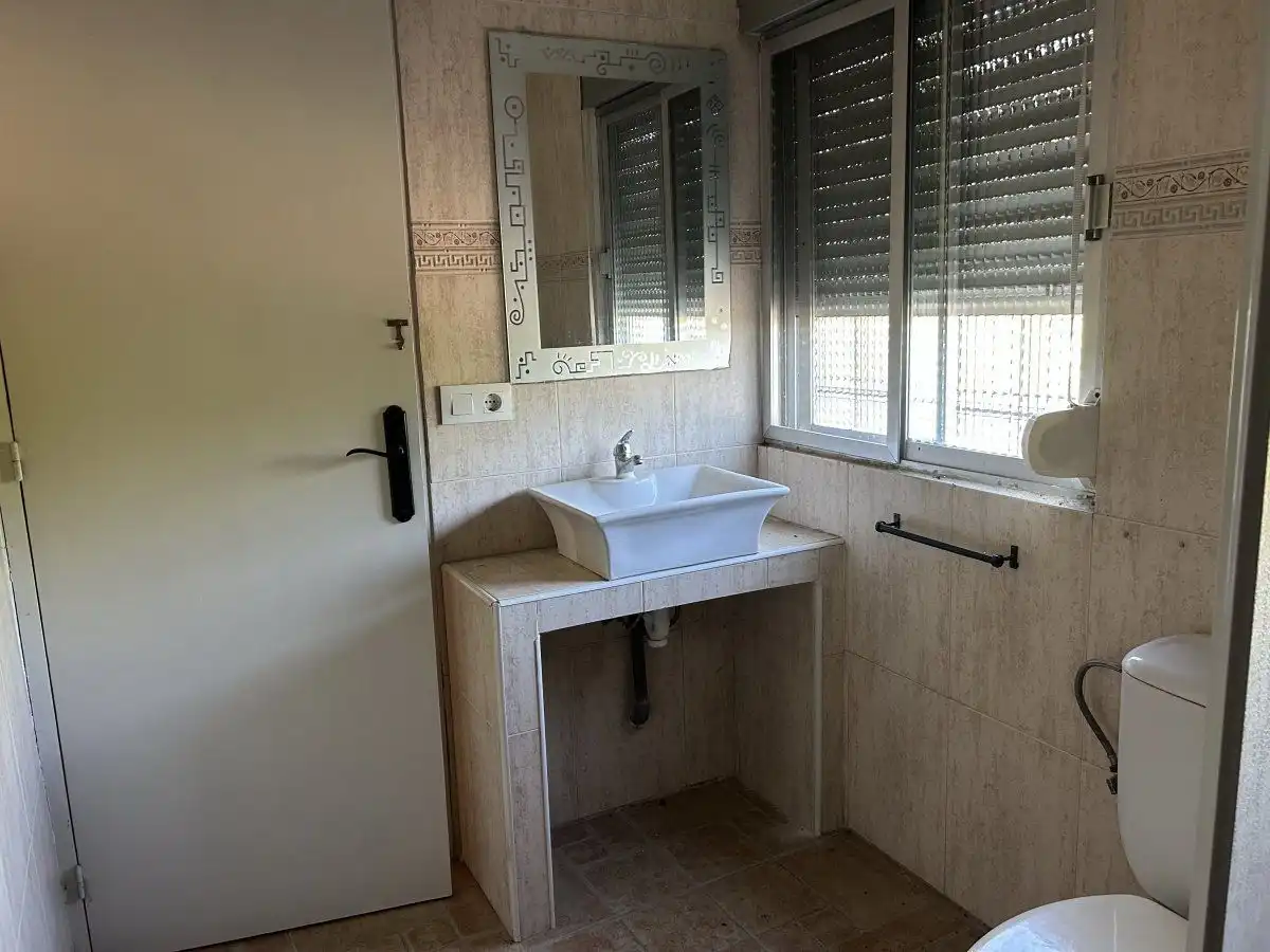 Badezimmer von Haus oder Chalet zum Verkauf in Castellón de la Plana / Castelló de la Plana mit Privatgarten, Abstellraum und Schwimmbad