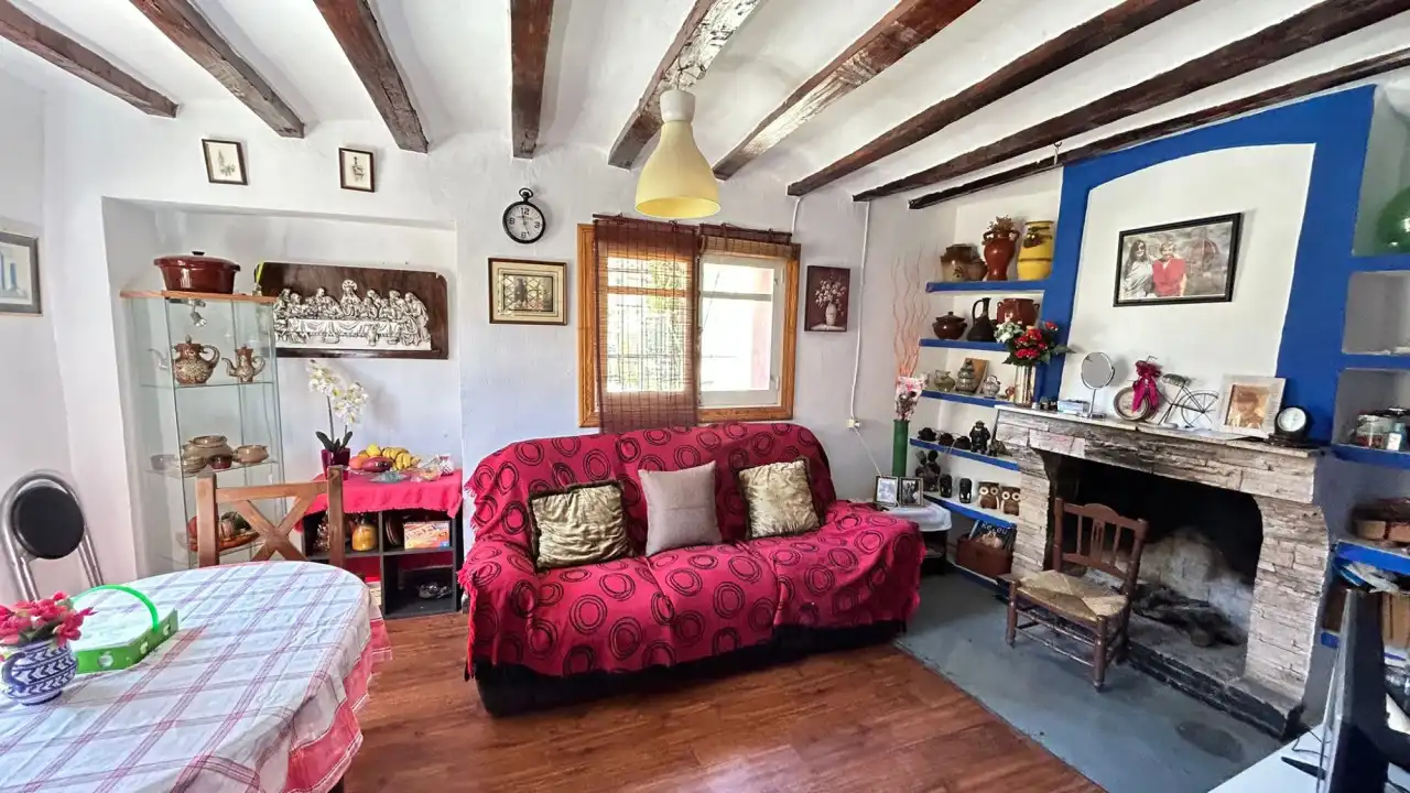 Haus mit Garten zum Verkauf in Relleu, imagen 4