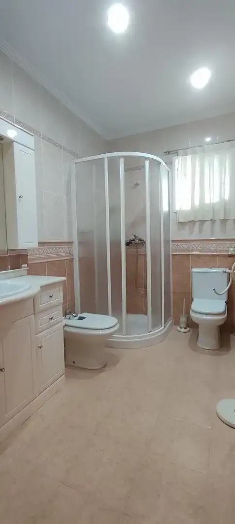 Bathroom of Flat for rent in Paiporta  with Air Conditioner, Heating and Storage room