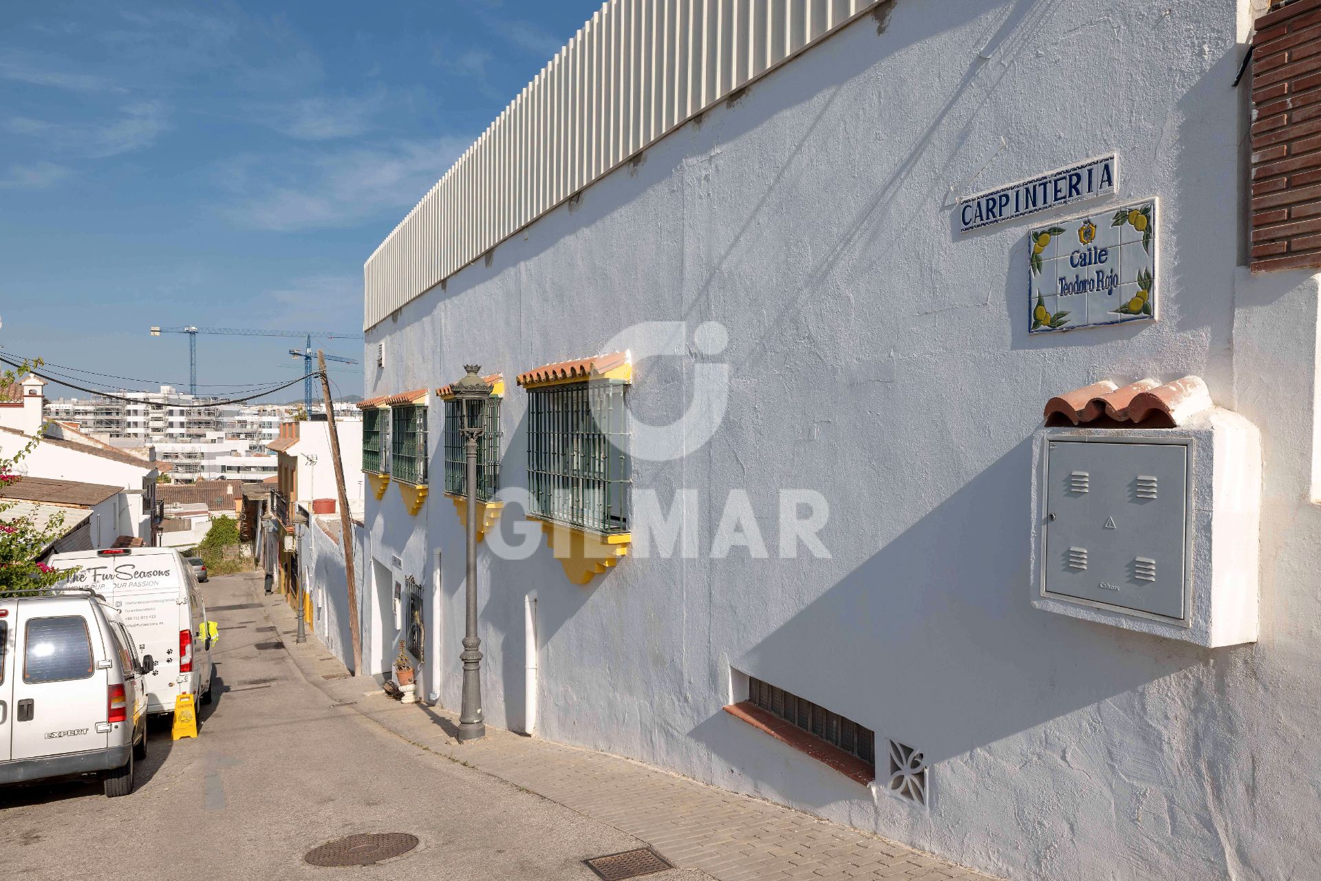 Vista exterior de Nau industrial en venda en Estepona