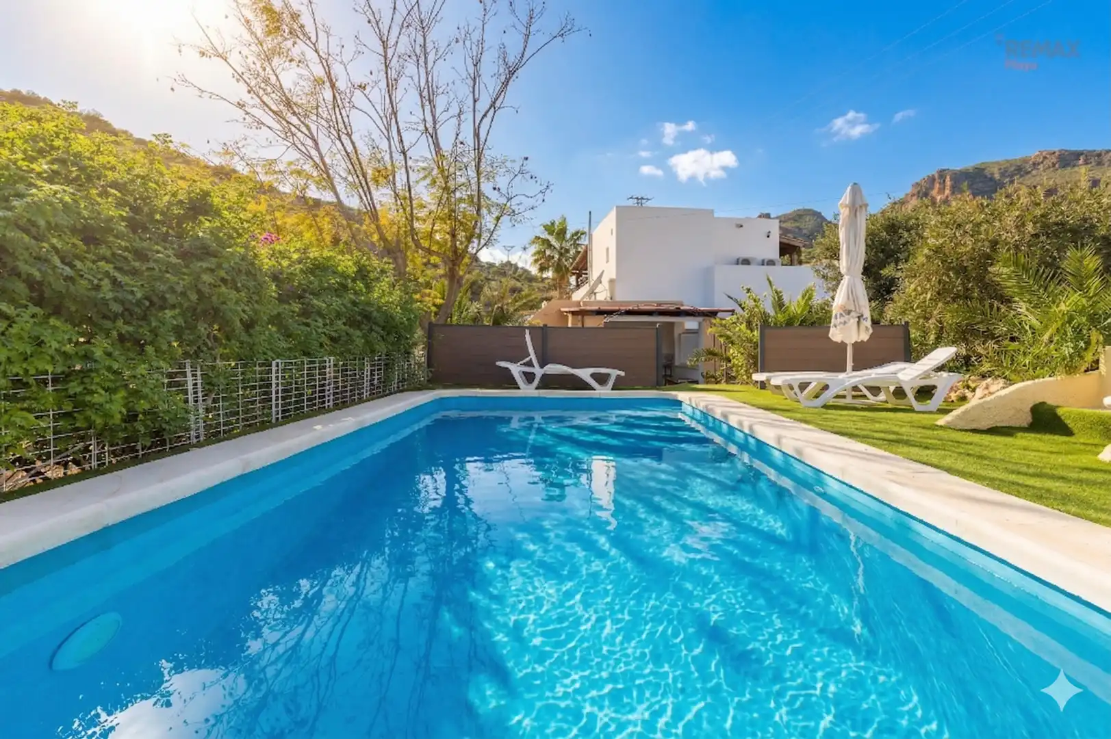 Detached house with pool for sale in Calle Águilas, imagen 9