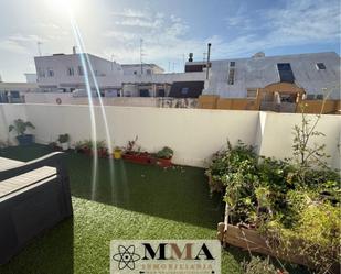 Vista exterior de Àtic en venda en  Huelva Capital amb Aire condicionat, Calefacció i Terrassa