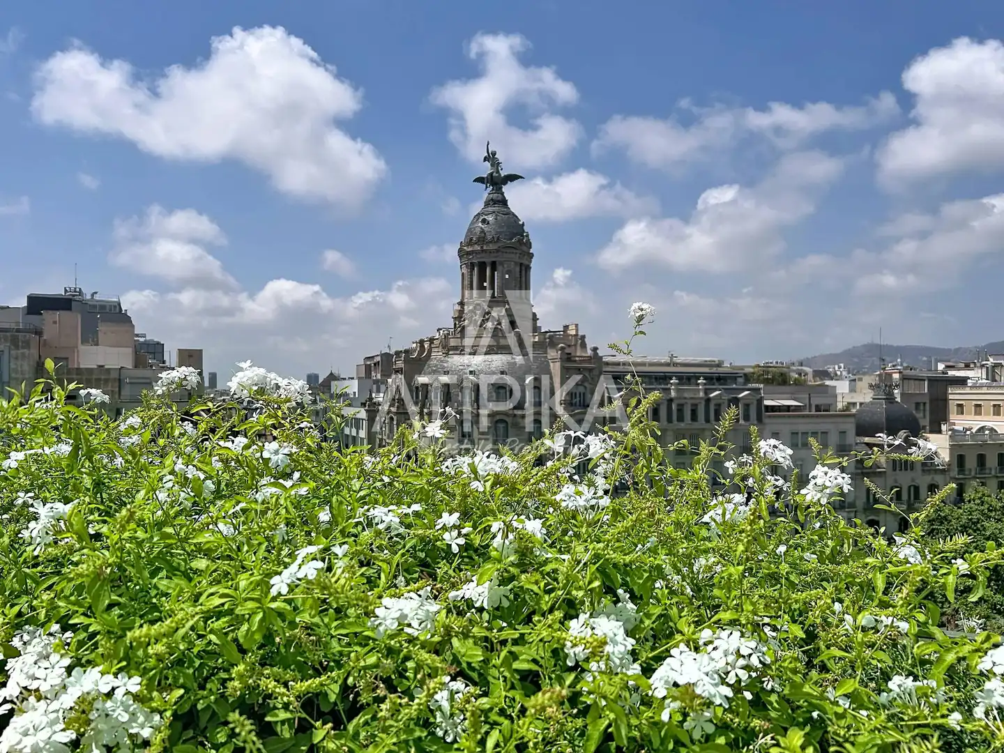 Vista exterior de Pis de lloguer en Barcelona amb Aire condicionat, Parquet i Moblat