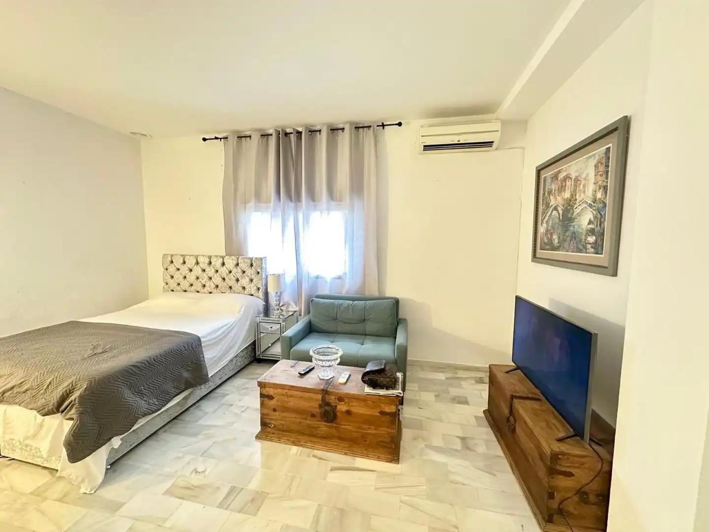Dormitori de Estudi en venda en Marbella amb Aire condicionat, Moblat i Piscina comunitària
