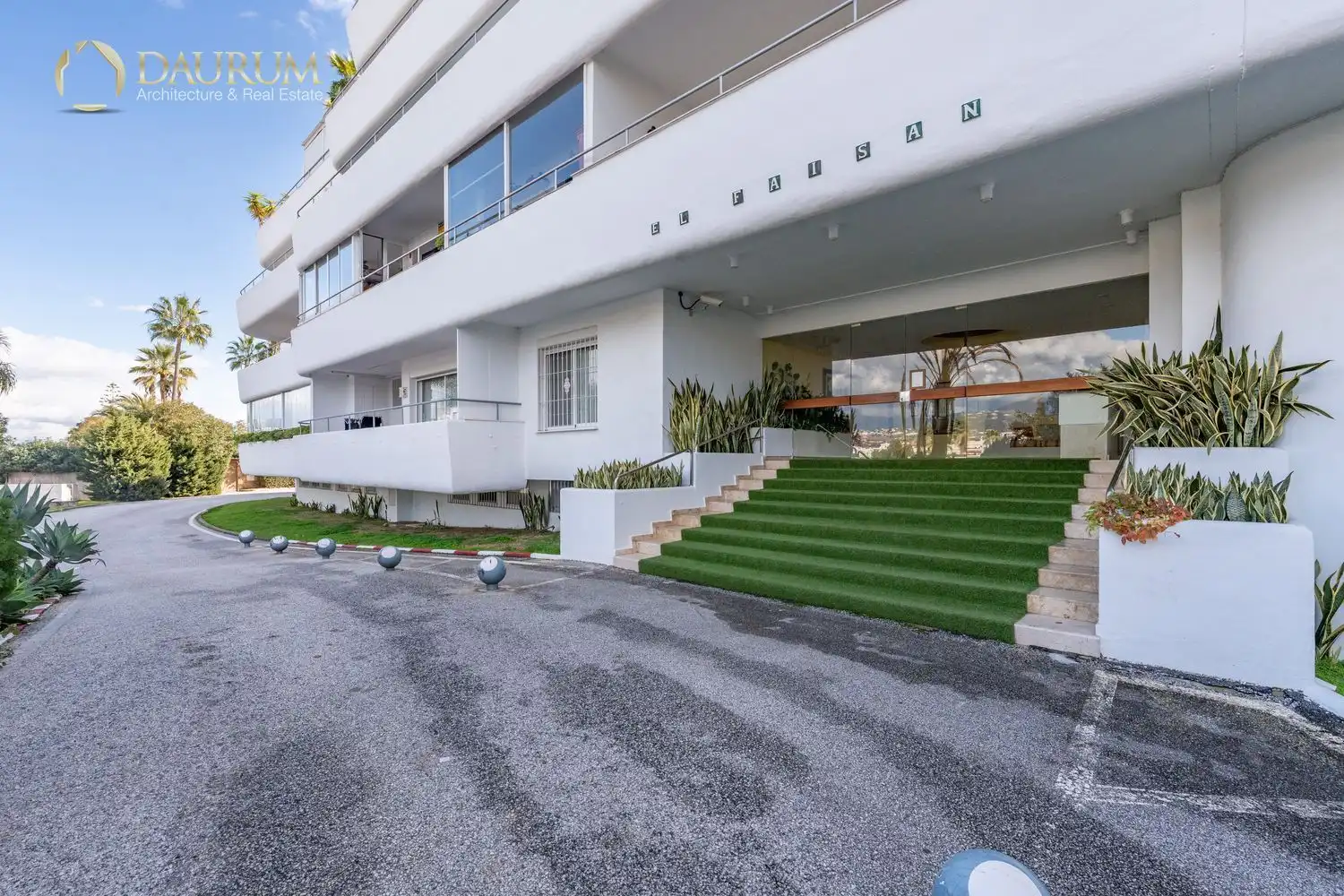 Exterior view of Flat for sale in Marbella  with Terrace