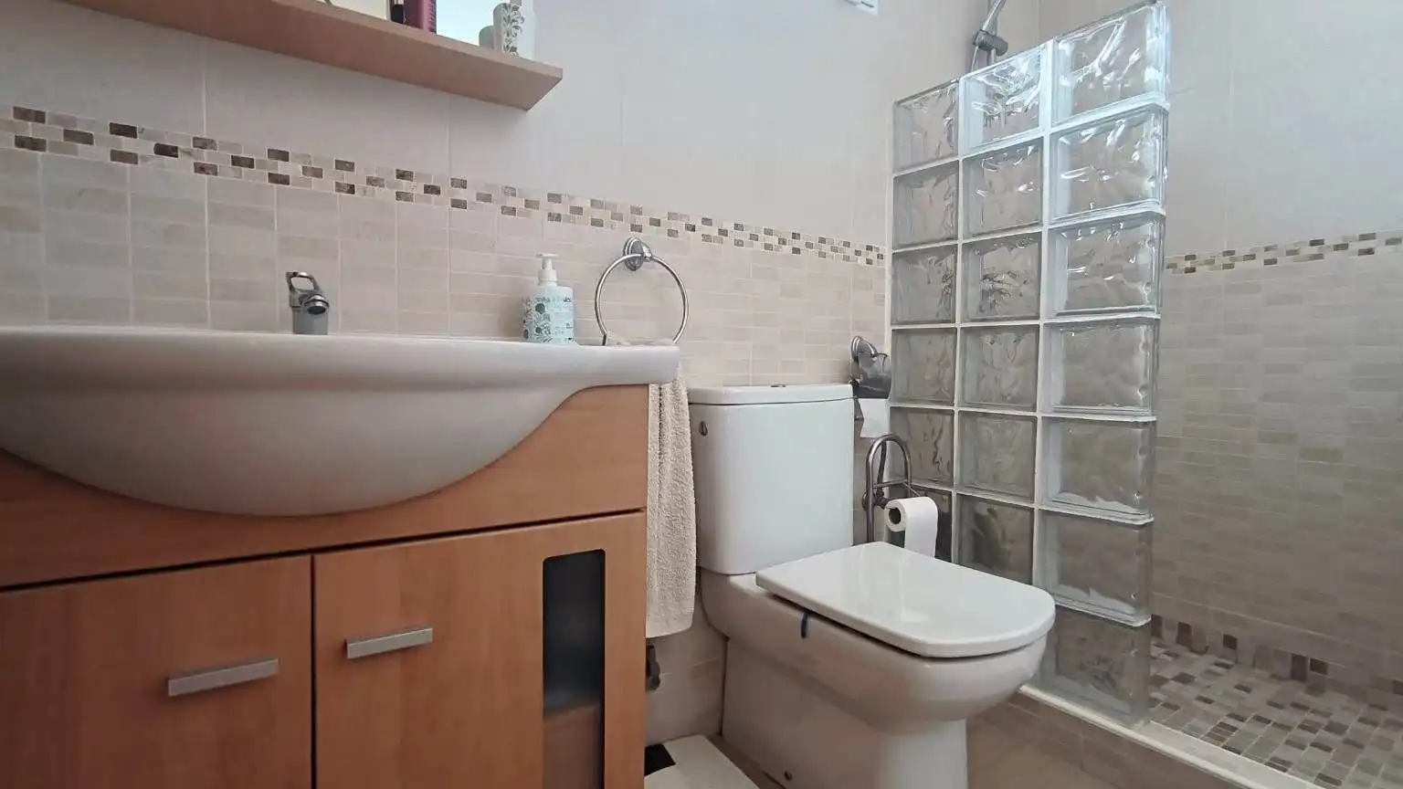 Baño de Casa o chalet en venta en La Nucia con Aire acondicionado, Calefacción y Jardín privado
